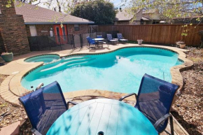 Pool Theater Convenient Location 4bedroom2 Bath